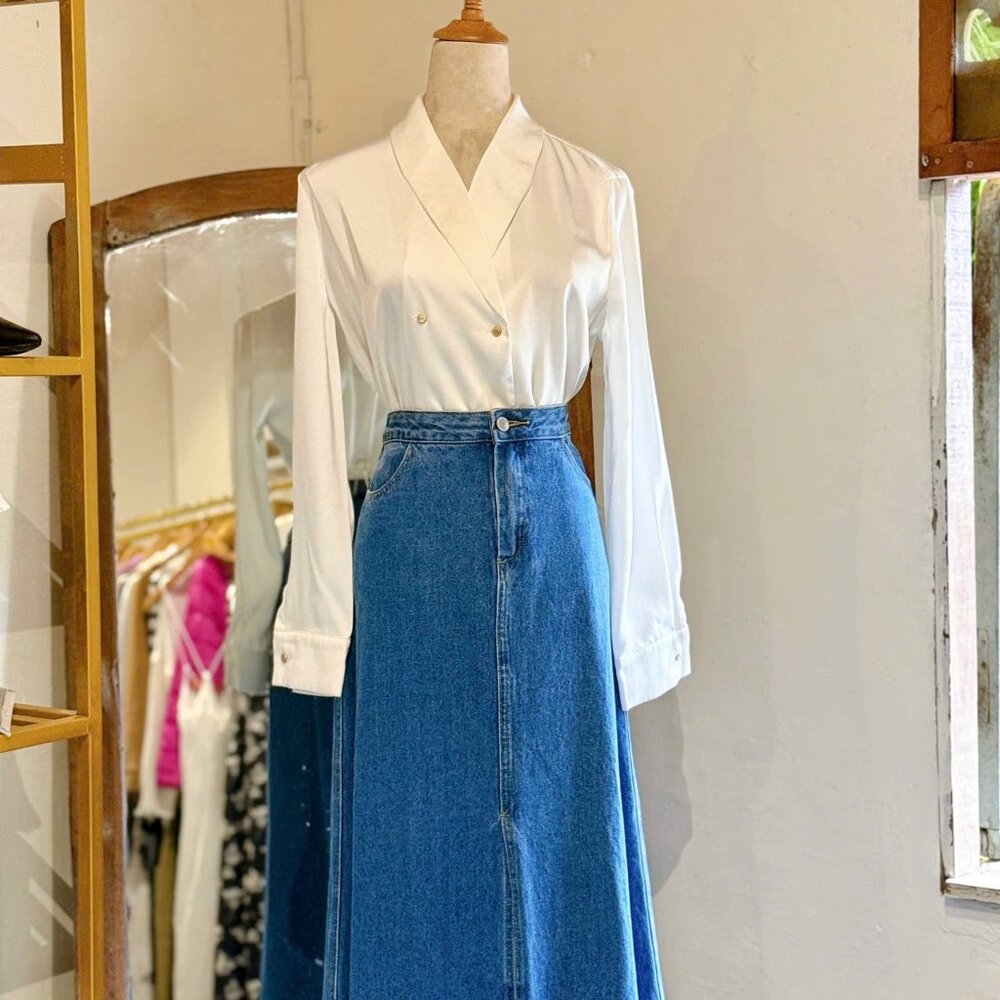 Vintage Blue Denim Midi Skirt with Raw Hem